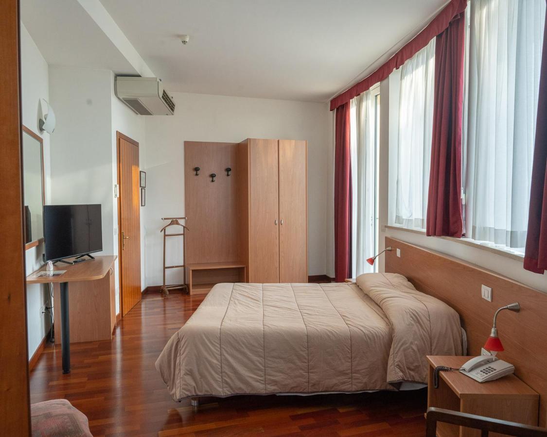 Hotel All'Oasi Paese Luaran gambar